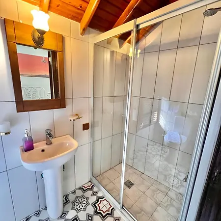 Hostel Old House Hotel&pub Antalya